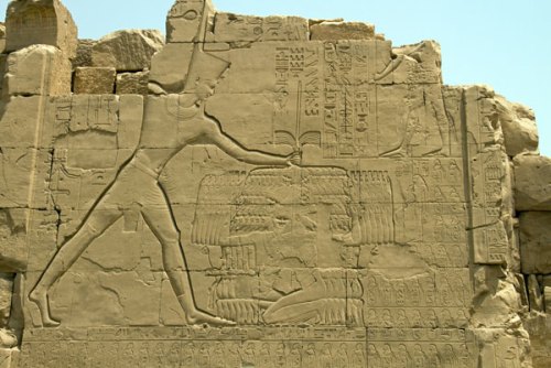 6352-Karnak-gr-Relief
